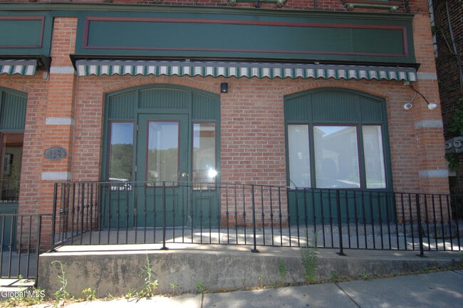 Building Photo - 128 Milton Ave