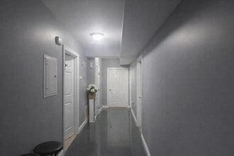 Building Photo - 412-414 Ferry St