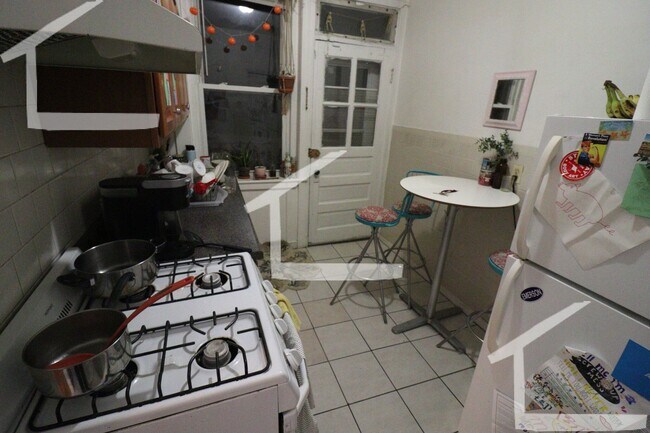 Building Photo - Price Rd 2 Bed