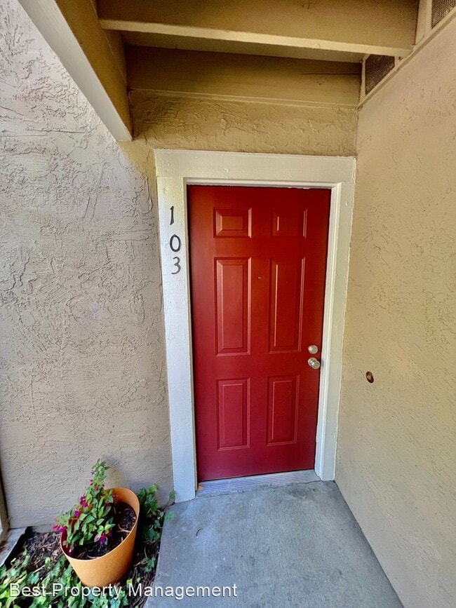 Building Photo - 1 br, 1 bath House - 3177 Chateau Way Apt 103