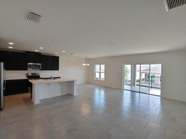 Building Photo - 9605 Early Loop