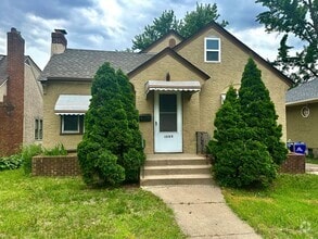 Building Photo - 1303 Edgerton St