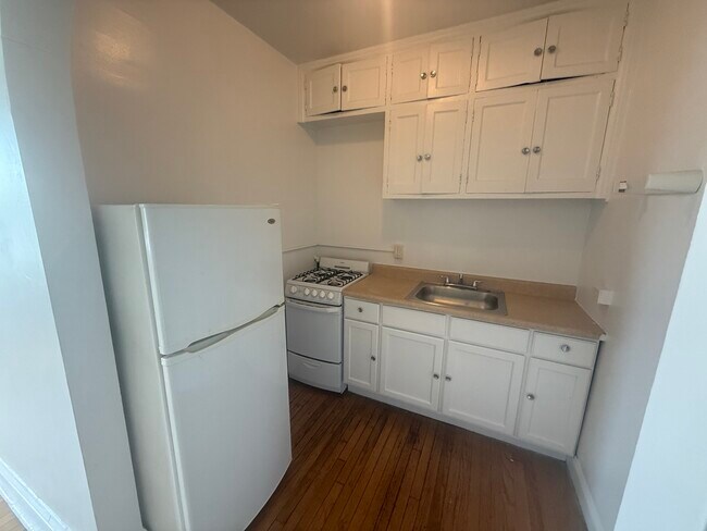 Foto del edificio - 7542 Adams St