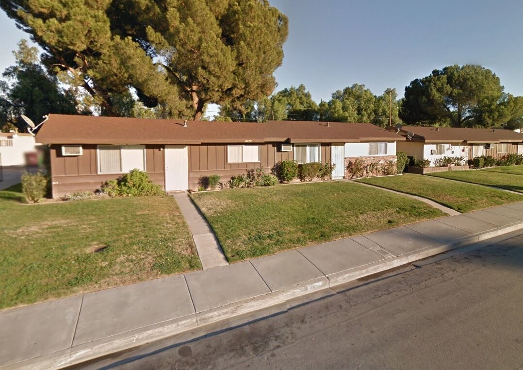 Building Photo - 15101 Elm Ct