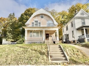 Building Photo - 551 S Main St Building Photo - 551 S Main St