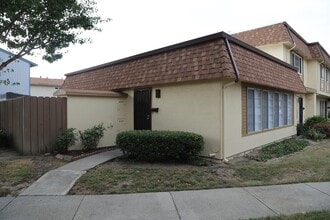 Building Photo - 4188 Rainbow Terrace