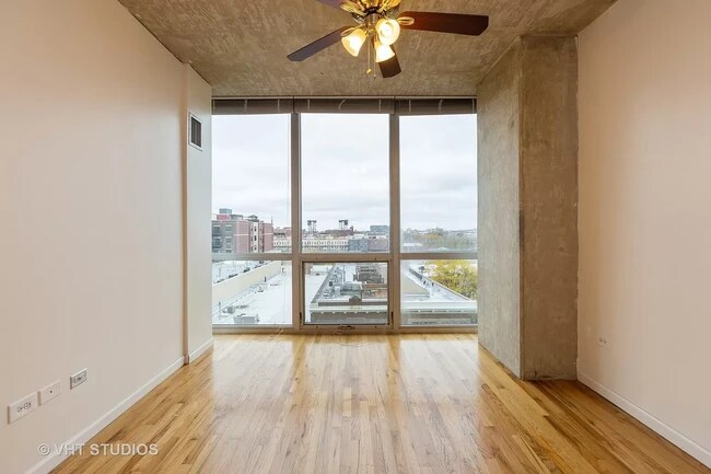 Master Bedroom - 1845 S Michigan Ave