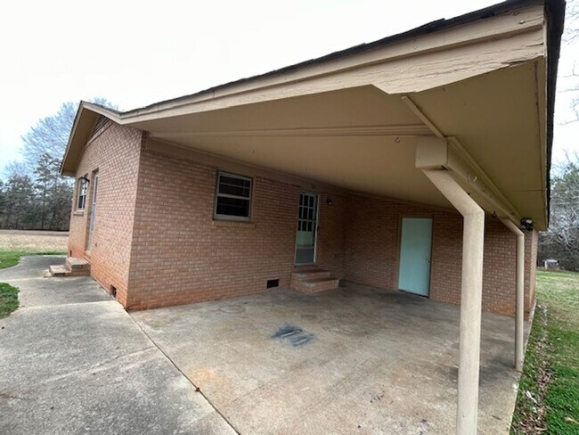 Foto del edificio - Just off Dave Lyle Blvd, close to shops and restaurants!