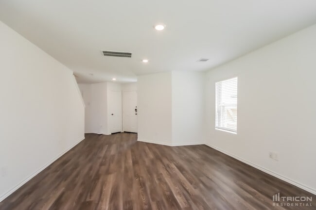 Foto del edificio - 21972 Juniper Crossing Dr