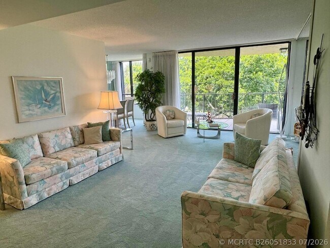 Foto del edificio - 799 Jeffery St