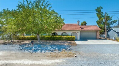 Building Photo - 881 E Calvada Blvd