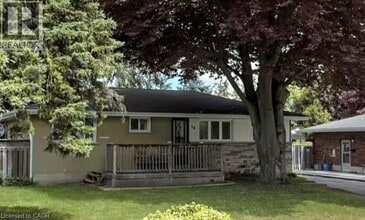 Building Photo - 28 Redwood Rd
