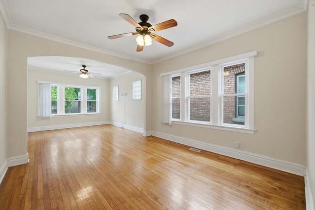 Building Photo - 2240 Highland Ave
