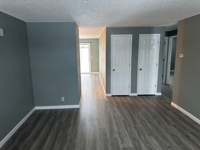 Building Photo - 4185 Bristol Court #D