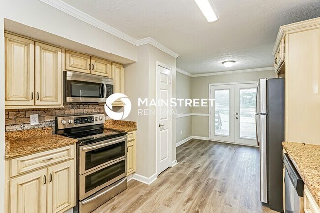 Building Photo - 3 Bedroom Pet-Friendly Home in OLD HICKORY, TN with Main Street Renewal