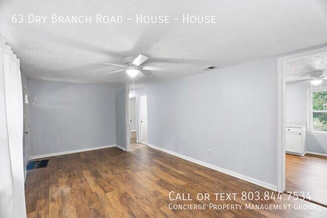 Foto del edificio - 63 Dry Branch Rd