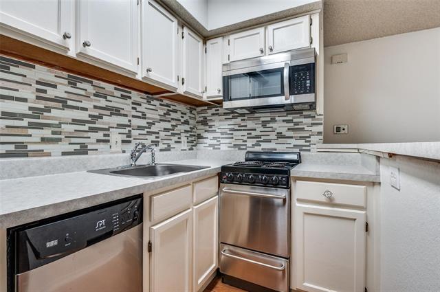 Building Photo - 2311 Basil Dr