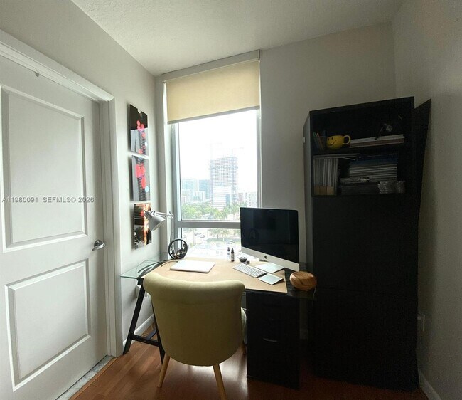 Foto del edificio - 333 NE 24th St