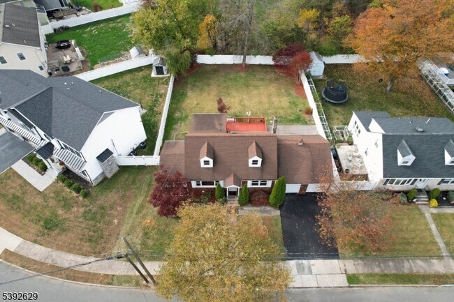 Foto del edificio - 29 Winifred Dr