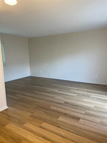 Foto del edificio - 5823 Harvest Hill Rd