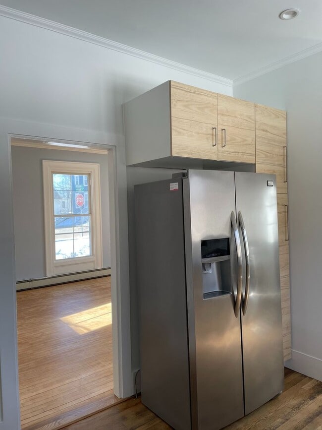 Building Photo - Recently Renovated Victorian Style Home in...