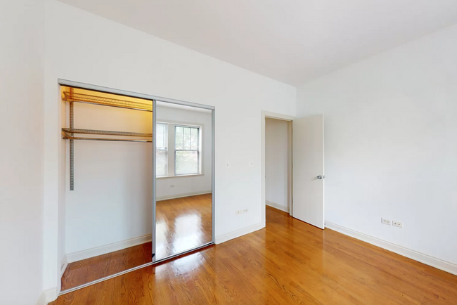Building Photo - 401 E 57th St