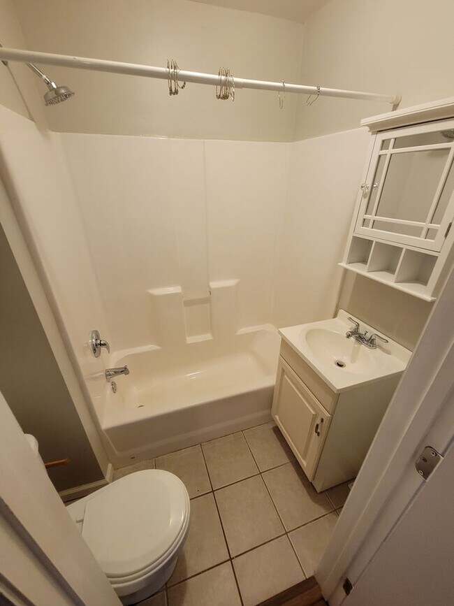 Foto del edificio - 3 Bed, 2 Bath Home Available in Greenville