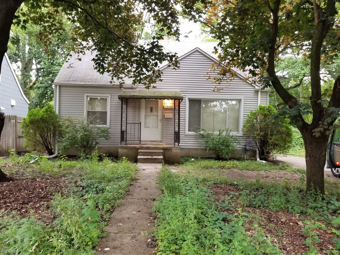 Primary Photo - 3 br, 1 bath House - 19490 Houghton St