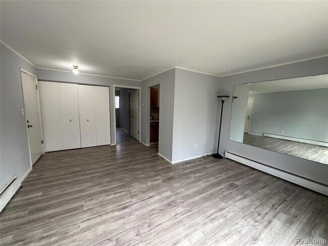 Foto del edificio - 31831 Grand River Ave