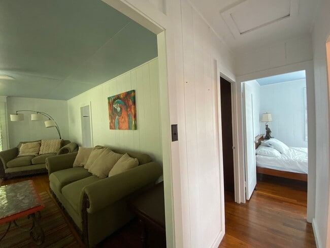 Building Photo - Papaikou- Partially Furnished