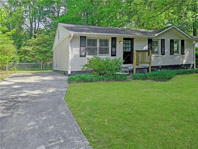 Foto del edificio - 8438 Stonewall Jackson Dr