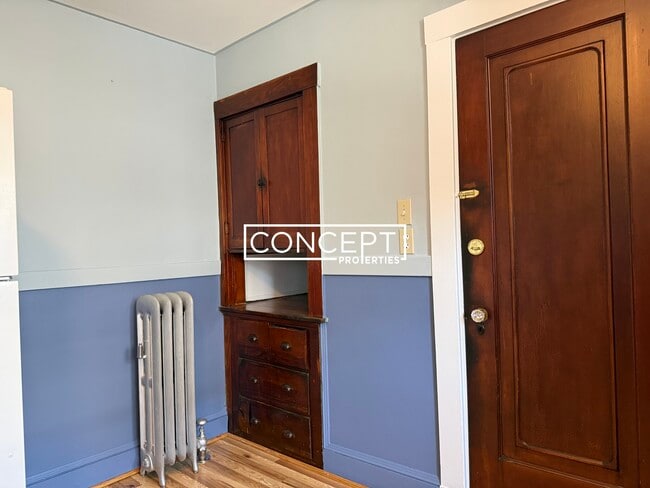 Building Photo - 155-157 Hillside Unit 2