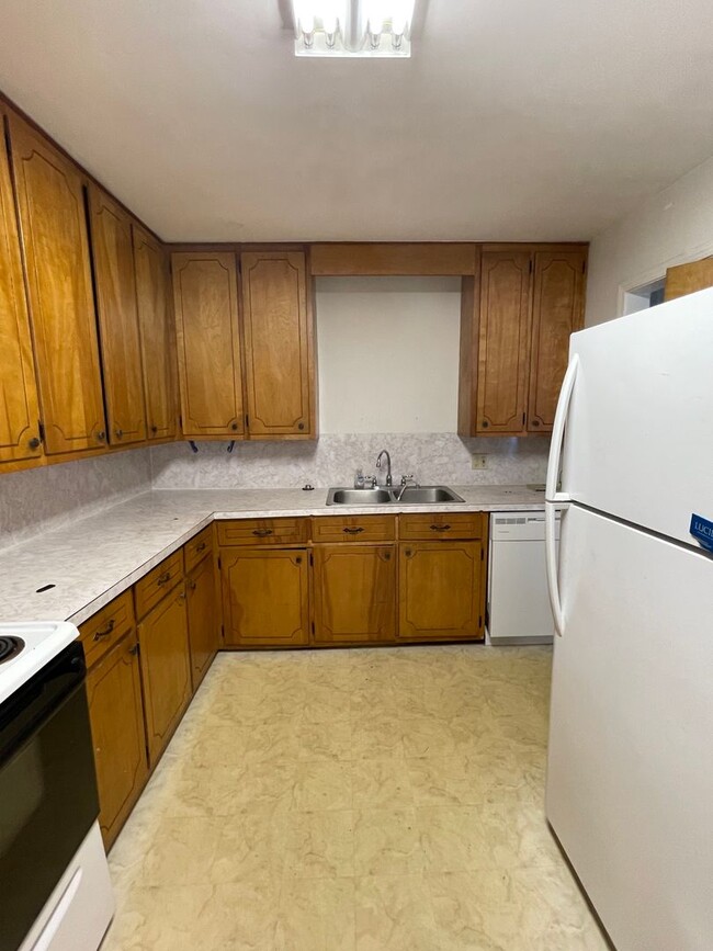 Foto del edificio - 2 bed/ 1 bath duplex with Carport