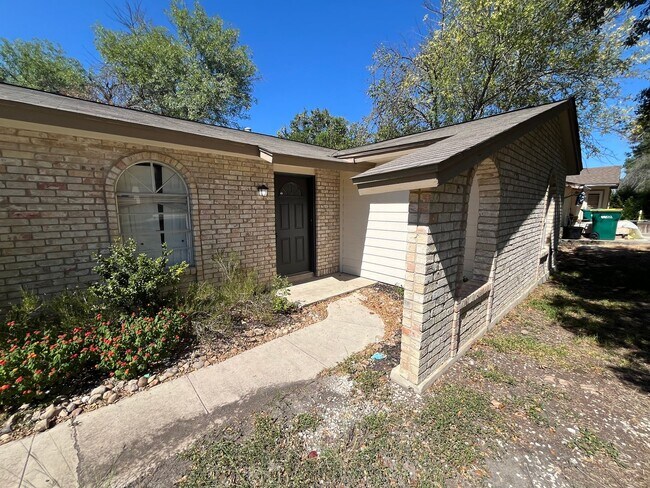 Building Photo - 7509 Valley Oak