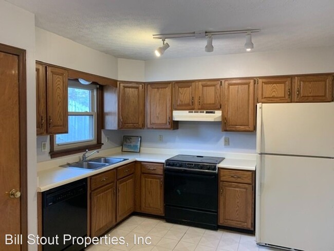 Building Photo - 3 br, 2.5 bath House - 4611 Estate Drive