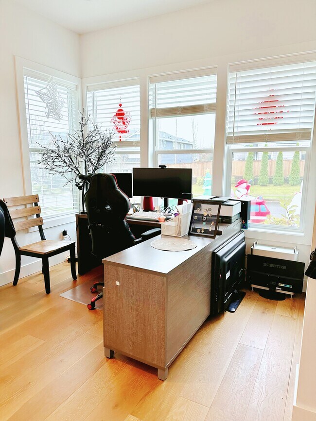 Foto del edificio - 17360 NE 122nd St