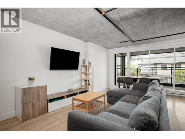 Building Photo - 4223 Hastings St