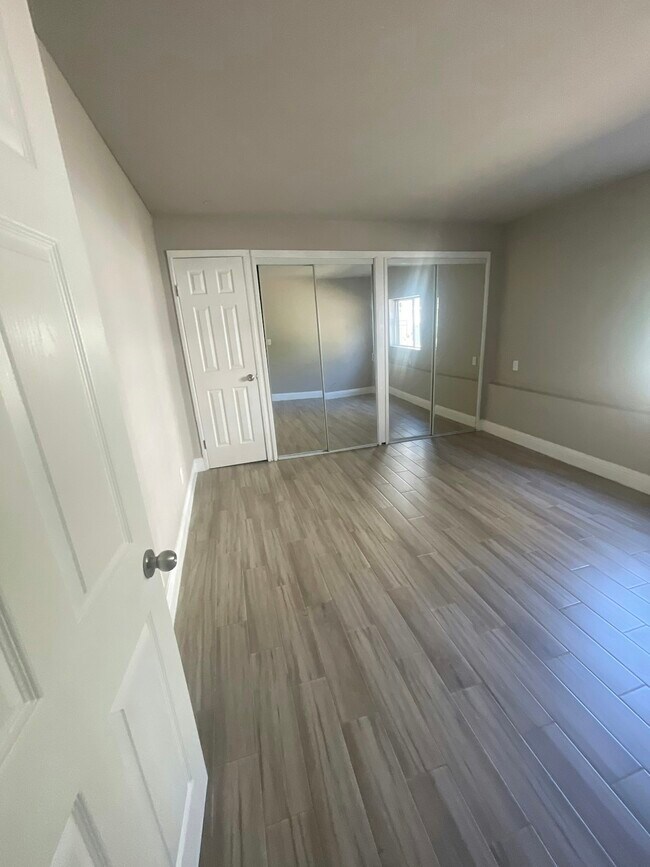 Photo - 1081 Park Ave Apartment