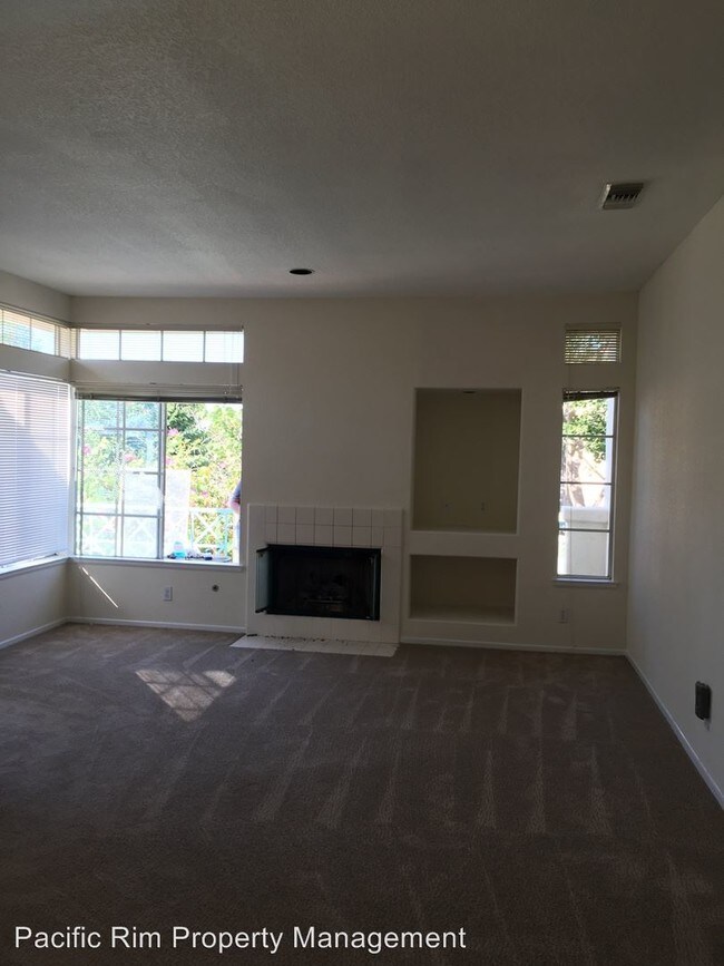 Building Photo - 12696 Springbrook Dr