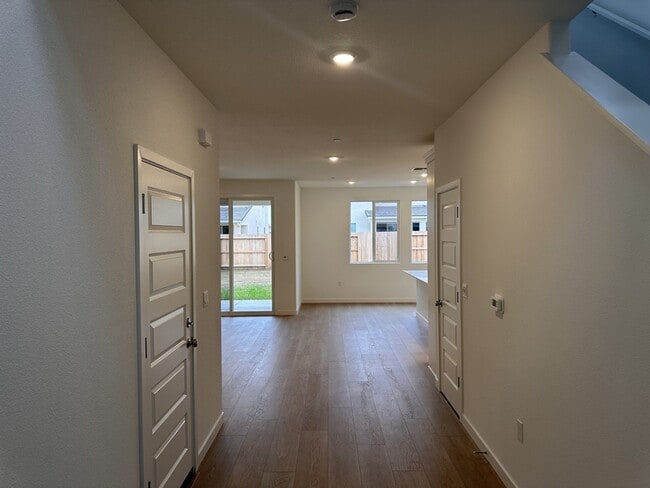 Building Photo - 10224 Sesti Wy