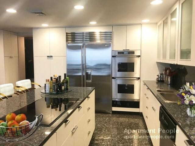 Foto del edificio - 1418 N Lake Shore Dr