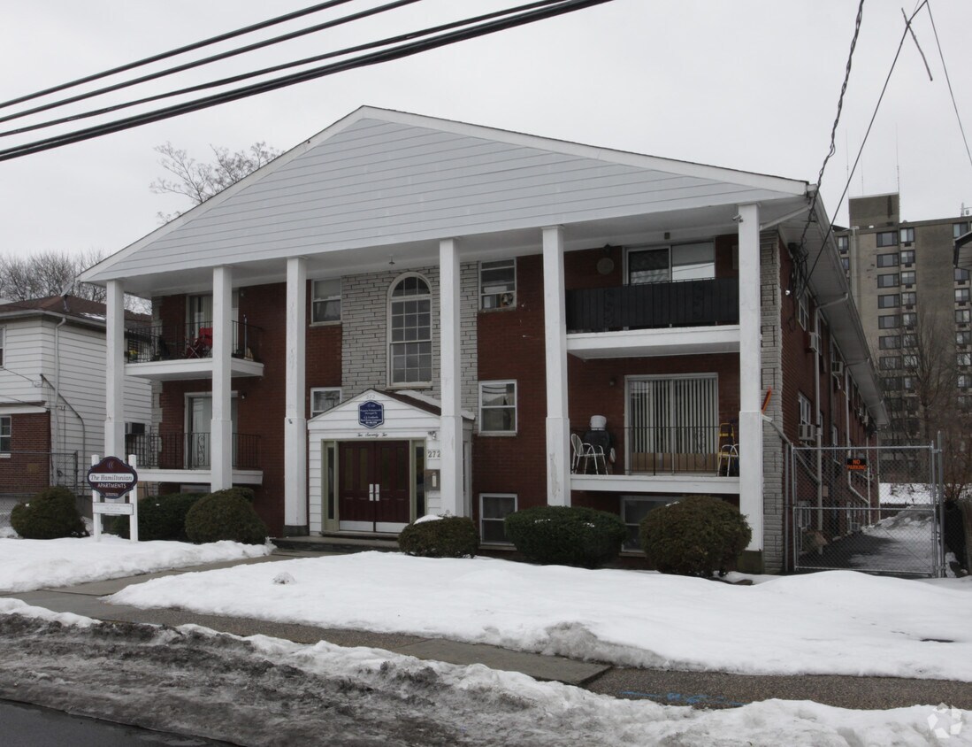 Primary Photo - 414 Magie Ave