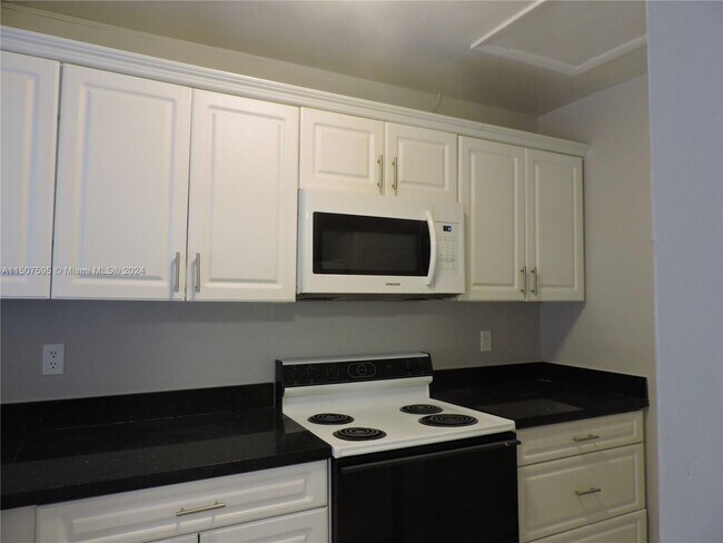 Building Photo - 14867 SW 104th St