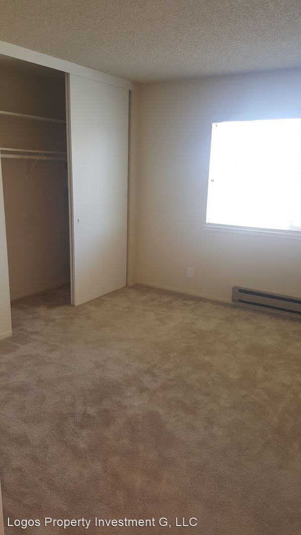 Building Photo - 2200 Village Ct