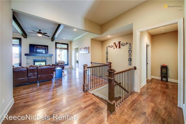 Building Photo - 5 br, 4 bath House - 13404 W 174th Street