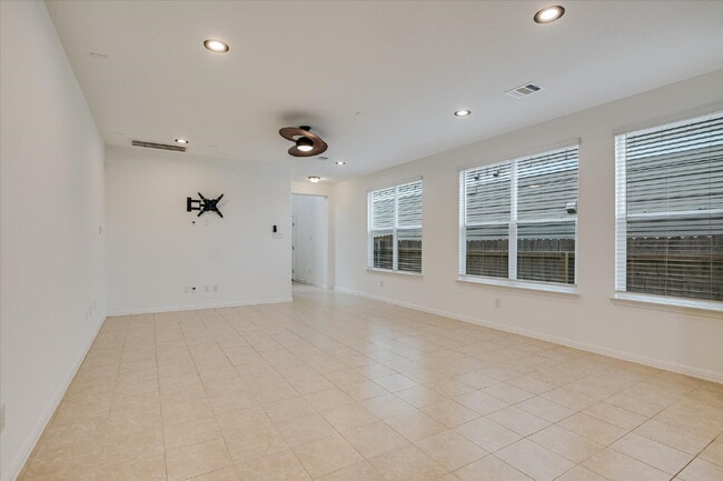 Building Photo - "Spacious 4-Bed, 3-Bath Manor Gem on Meachum Lane - 2487 Sq Ft of Comfort!"