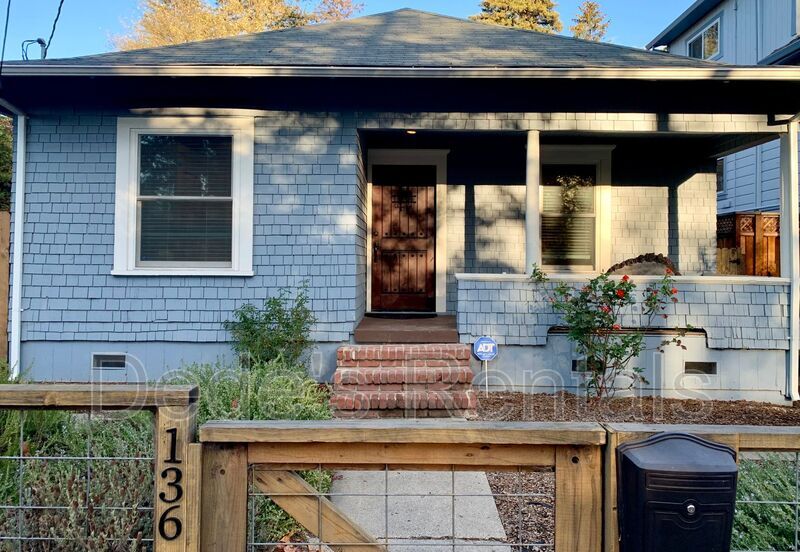 Primary Photo - 136 Orange St
