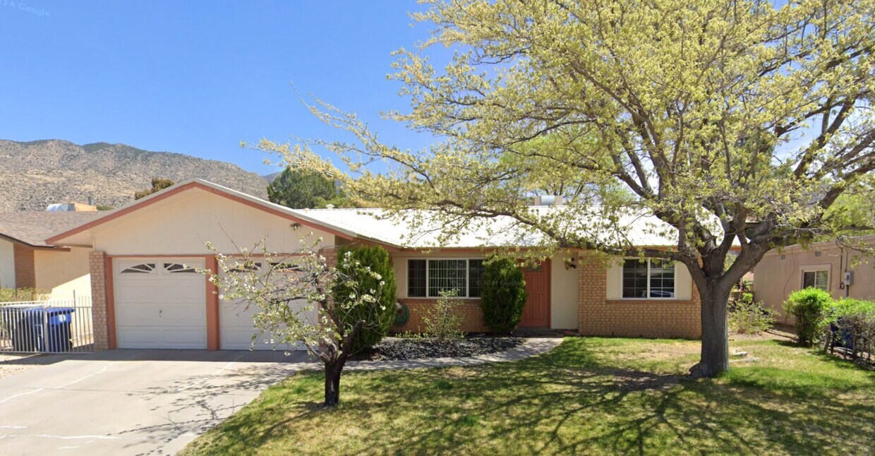 Foto principal - 1612 Pablo Ct NE