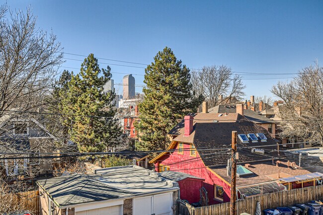 Building Photo - 1351 N Franklin St