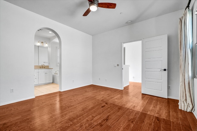 Foto del edificio - 519 S Melrose St